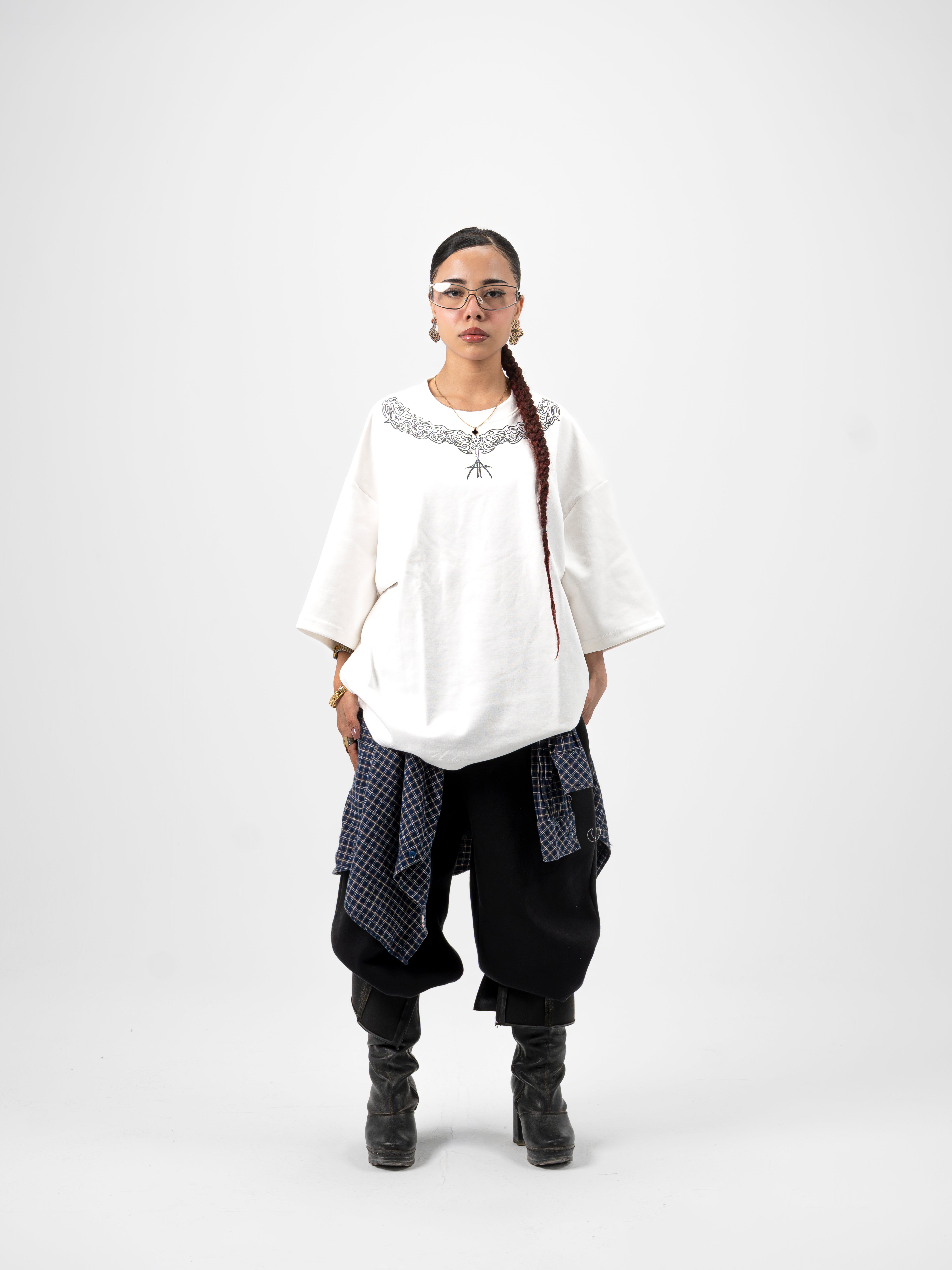 [001] WHITE T-SHIRT