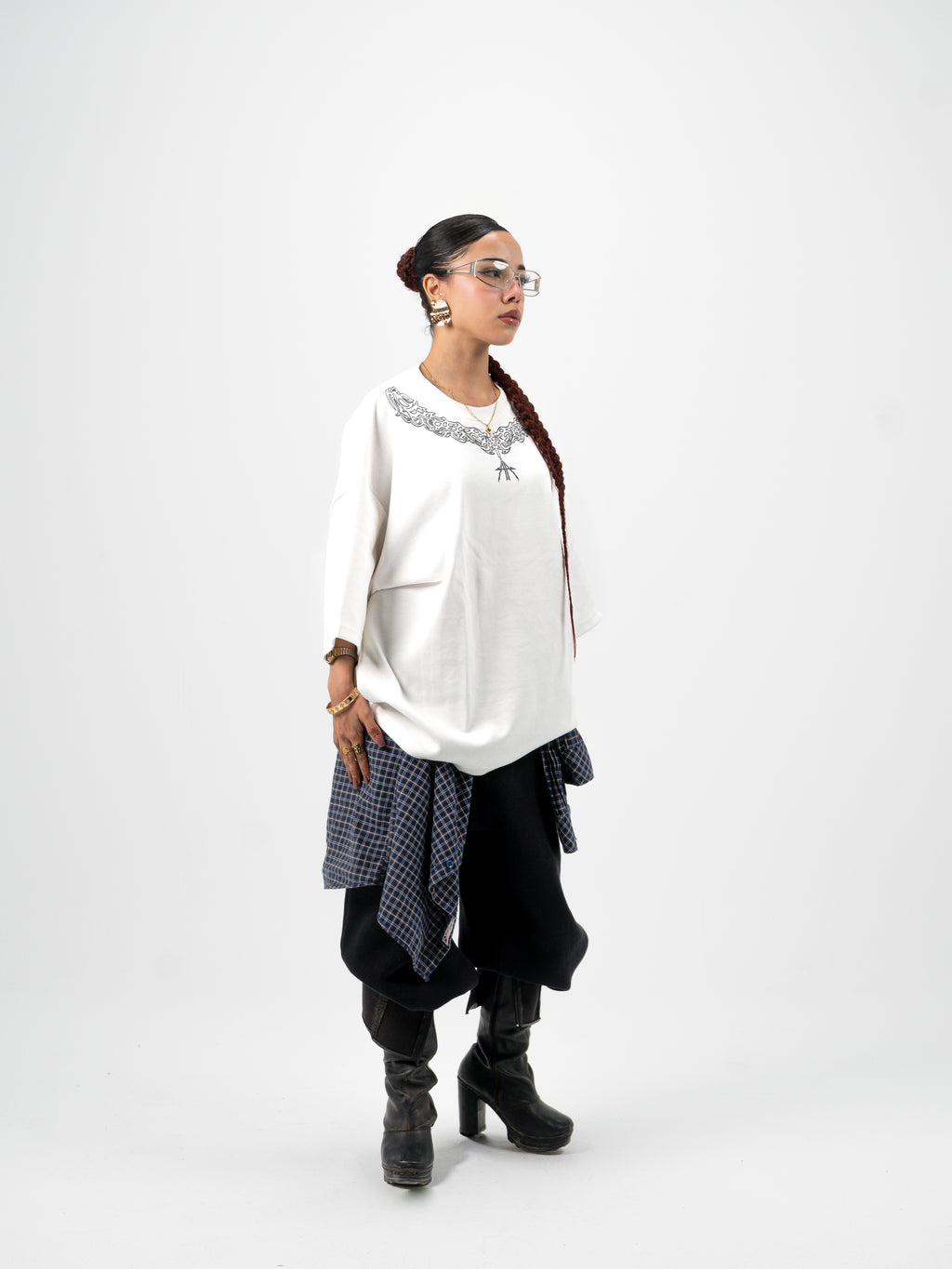 [001] WHITE T-SHIRT