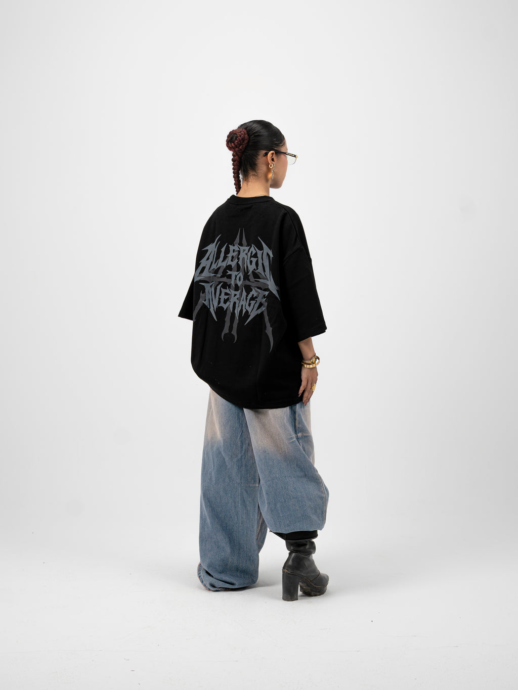 [001] BLACK T-SHIRT
