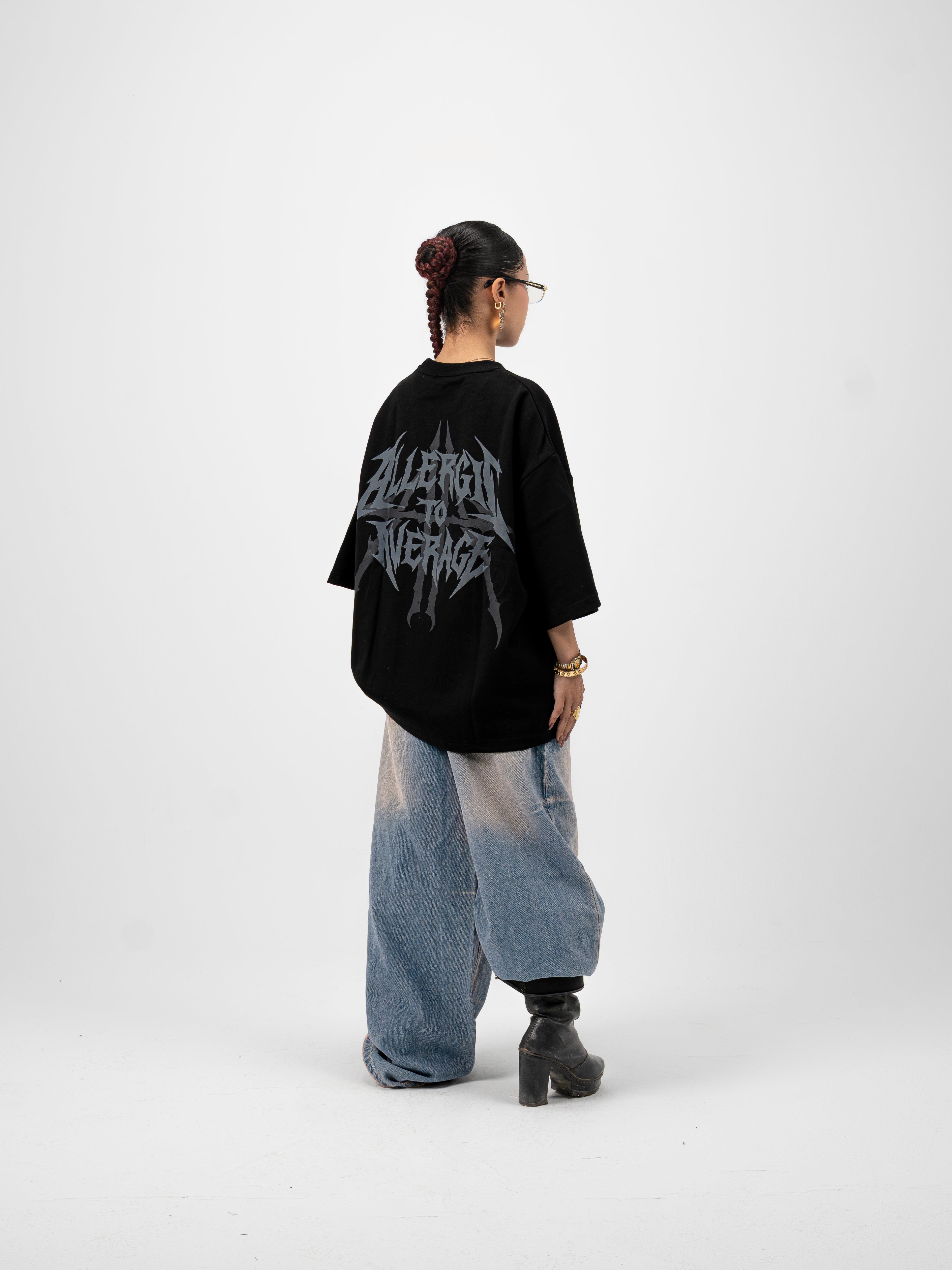 [001] BLACK T-SHIRT