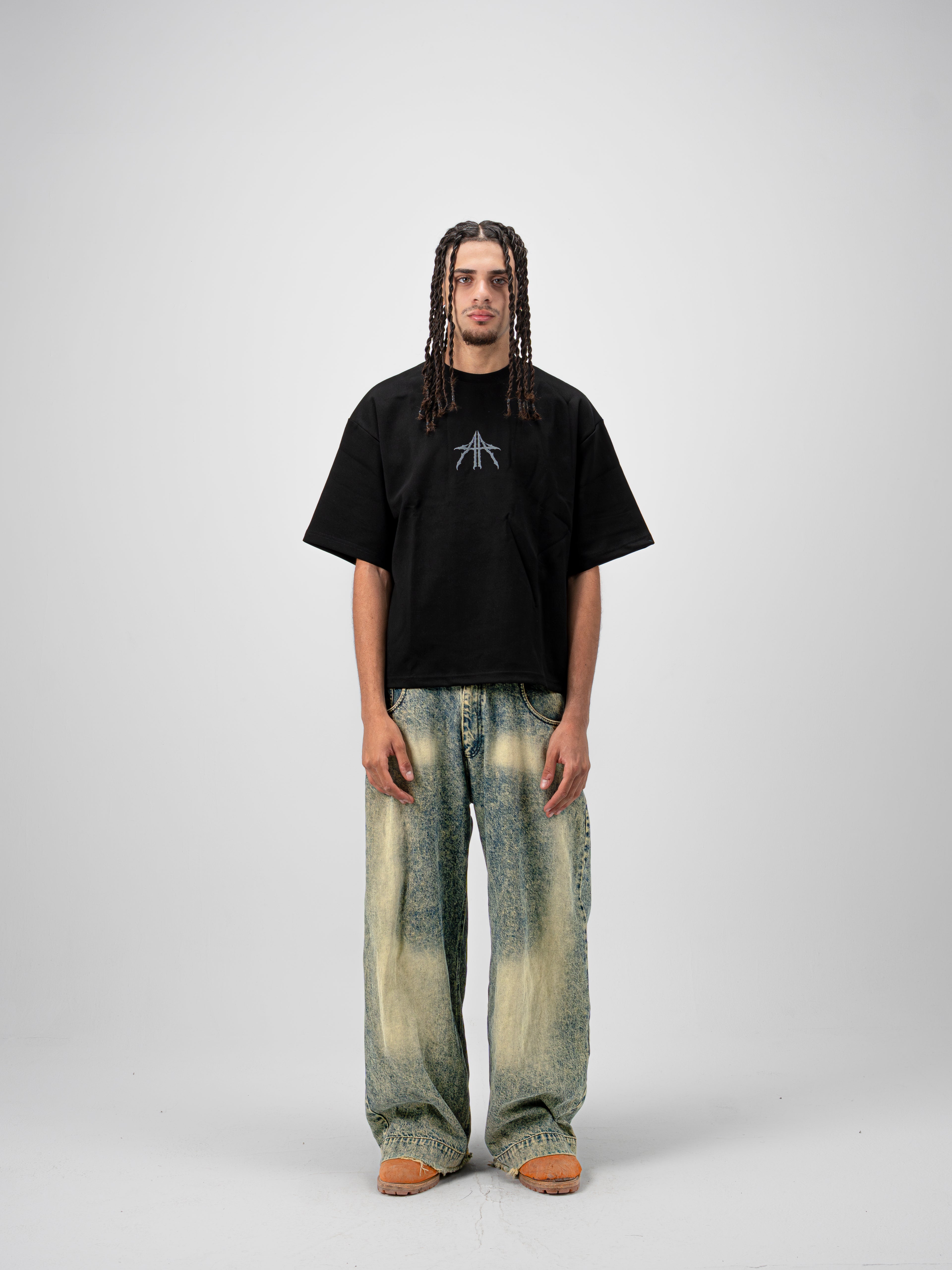 [001] BLACK T-SHIRT