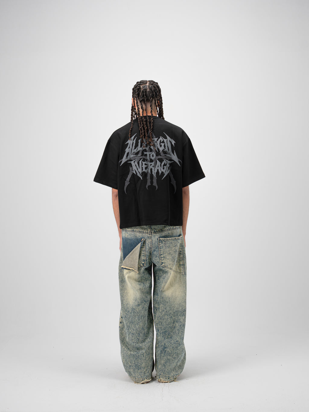 [001] BLACK T-SHIRT
