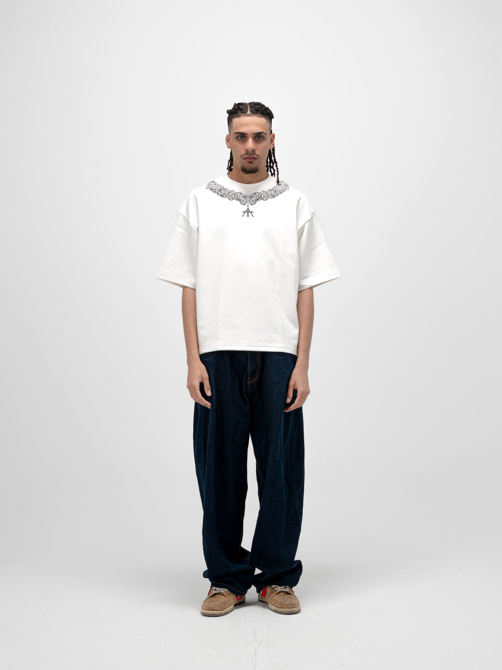 [001] WHITE T-SHIRT
