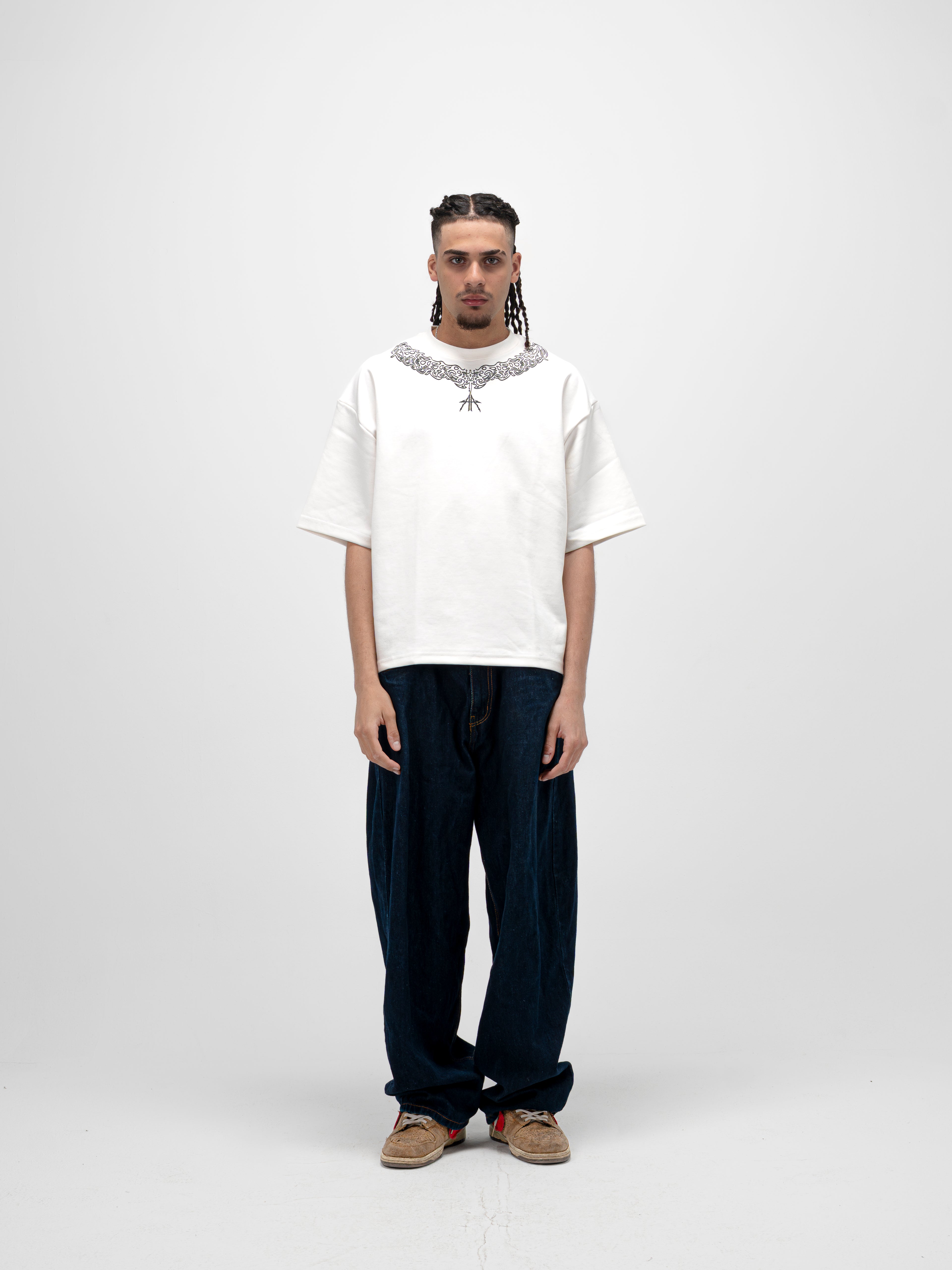 [001] WHITE T-SHIRT